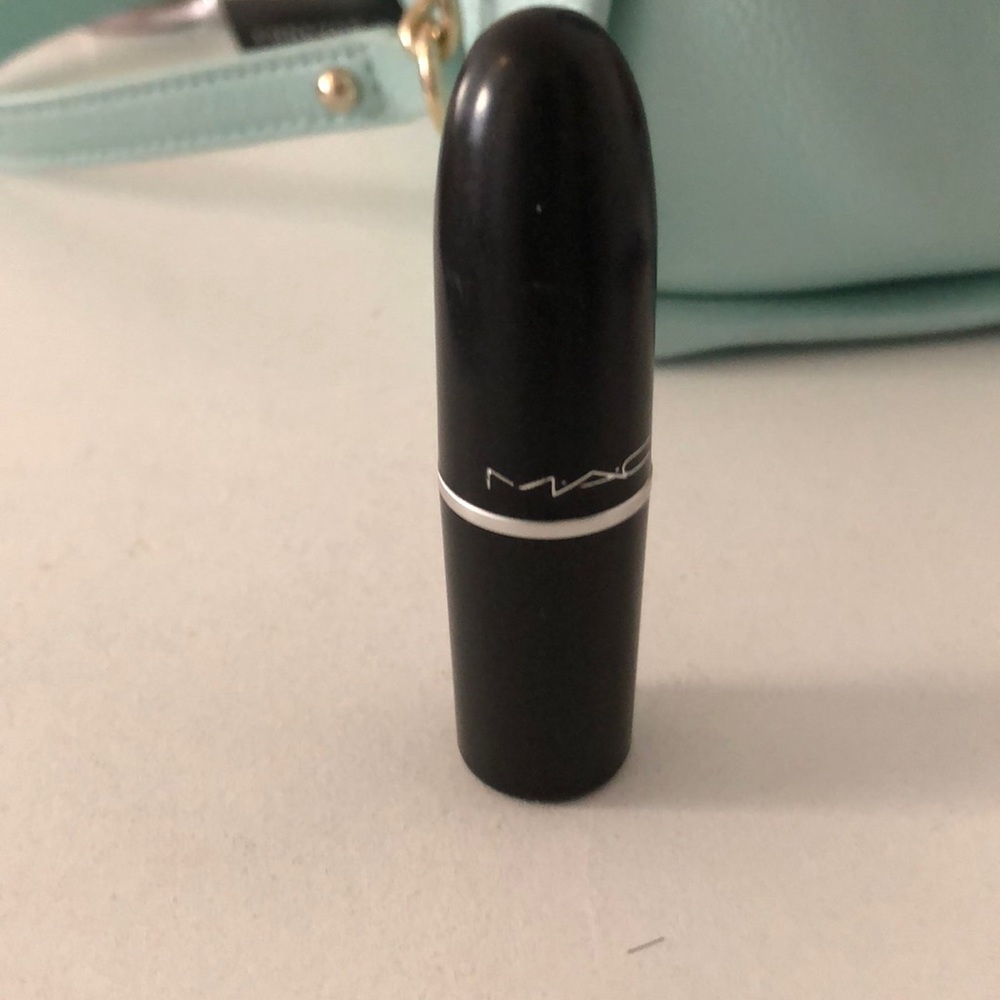 MAC lipstick pink pigeon